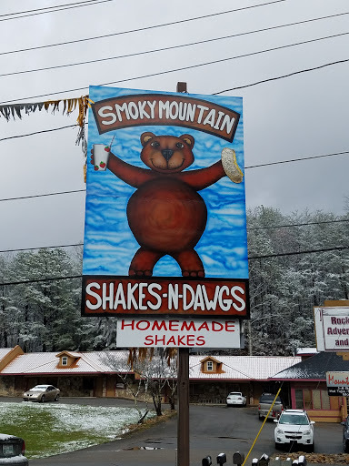 Smoky Mountain Shakes N Dawgs