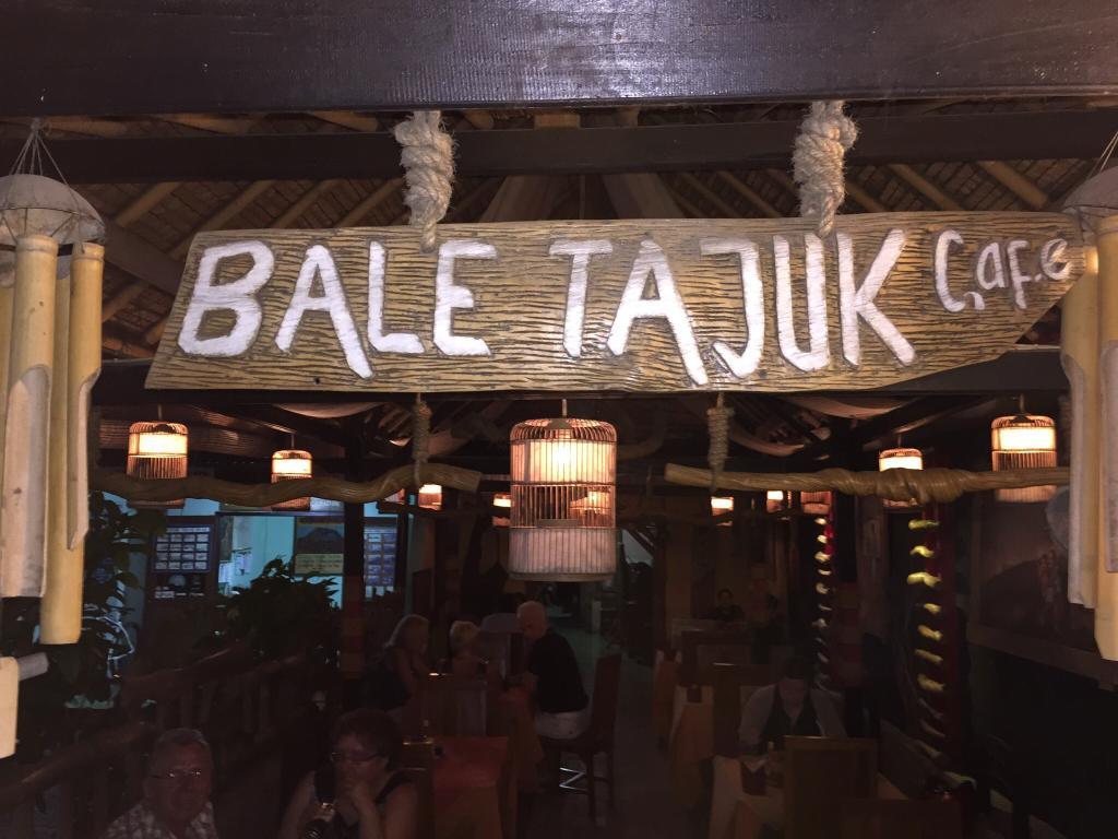Bale Tajuk Cafe