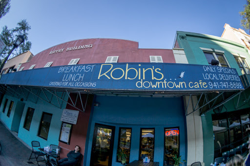 Robin`s Downtown